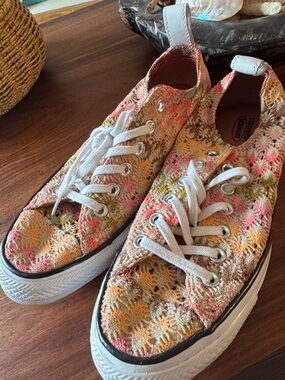 Size 8 Converse All⭐️Star Missoni low top sneakers